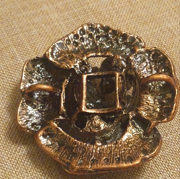 Vintage Layered Rose Antiqued Copper tone Pendant, Black Rhinestones - Picture 4 of 4